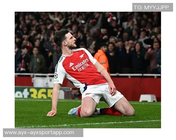 欧冠历史上仅有两位球员在19岁前直接参与13球的传奇表现