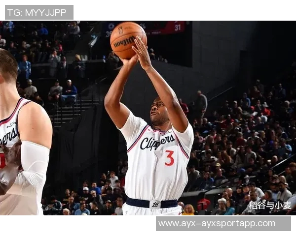 保罗短暂出场7分钟助攻2次全队唯一正负值为正值表现出色